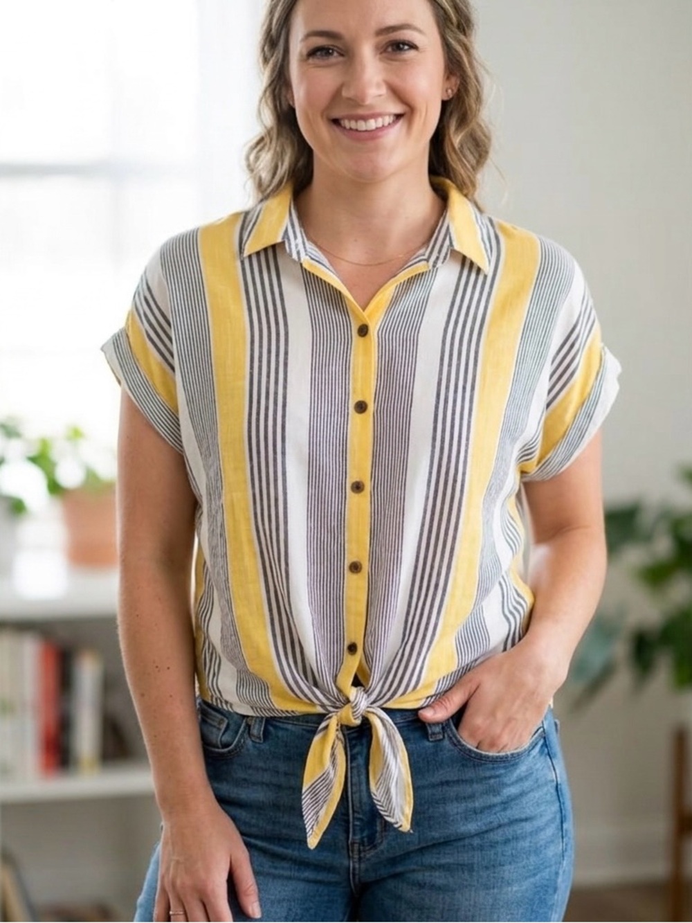 Love Notes short sleeve button-down blouse